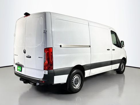 Used 2022 Mercedes-Benz Sprinter 1500 image 10