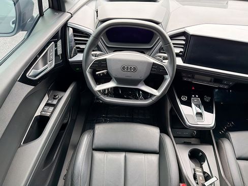 Used 2023 Audi Q4 e-tron Prestige image 17
