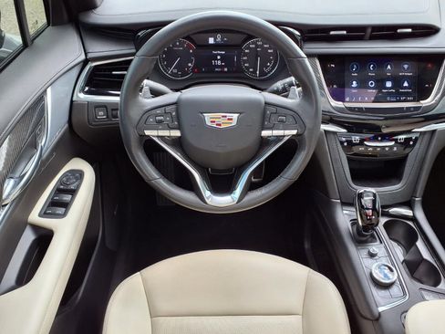 Used 2024 Cadillac XT6 Sport w/ LPO, Floor Liner Package AWD/4WD image 12