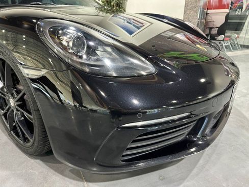 Used 2019 Porsche 718 Cayman RWD image 21