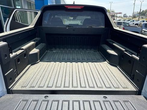 Used 2025 Hyundai Santa Cruz SE image 24