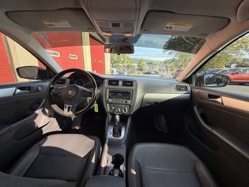 Used 2014 Volkswagen Jetta SE FWD image 37