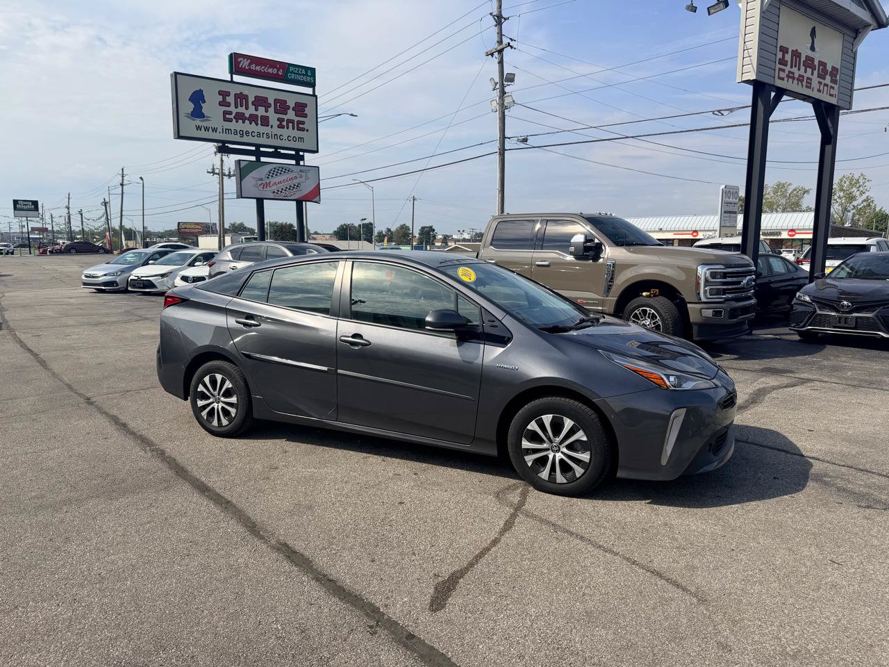 Used 2019 Toyota Prius LE AWD/4WD image 5
