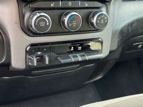 Used 2023 RAM 1500 Big Horn image 30