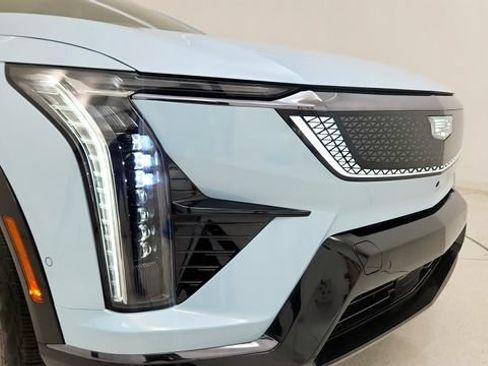 Used 2025 Cadillac Optiq Sport 1 AWD/4WD image 20