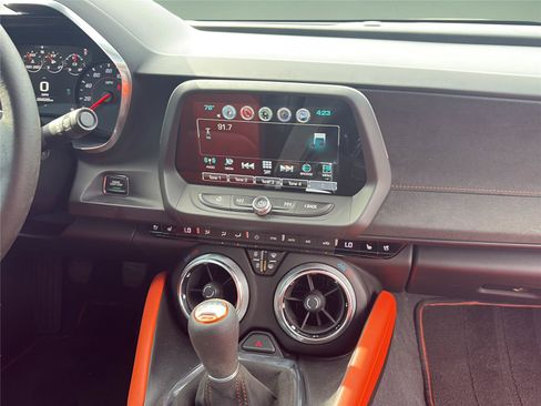 Used 2018 Chevrolet Camaro SS w/ Hot Wheels Edition RWD image 10