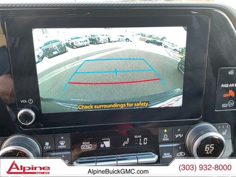 Used 2025 Toyota Highlander XSE AWD/4WD image 18