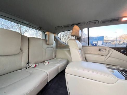 Used 2017 INFINITI QX80 4WD w/ All Season Package image 15