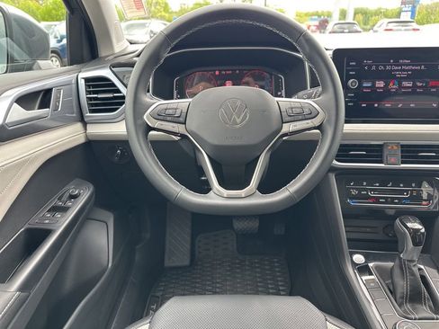 New 2025 Volkswagen Taos SEL image 14