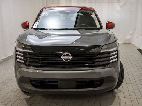 Certified 2025 Nissan Kicks SV image 3