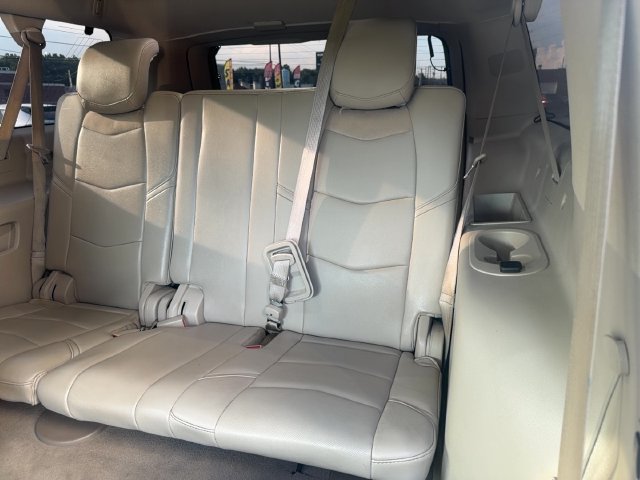 Used 2018 Cadillac Escalade ESV Luxury AWD/4WD image 15