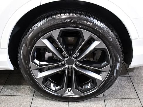 Used 2026 Audi Q7 3.0T Premium Plus w/ Premium Plus Package AWD/4WD image 8