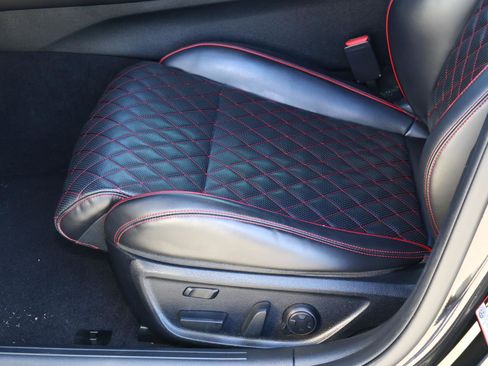 Used 2022 Genesis G70 3.3T image 14