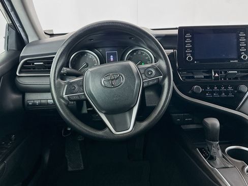 Used 2021 Toyota Camry LE image 17