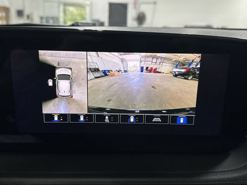 Used 2024 Buick Encore GX Sport Touring AWD/4WD image 29