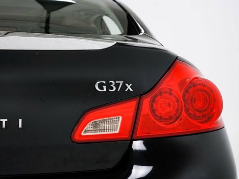 Used 2013 INFINITI G37 x w/ Premium Pkg image 29
