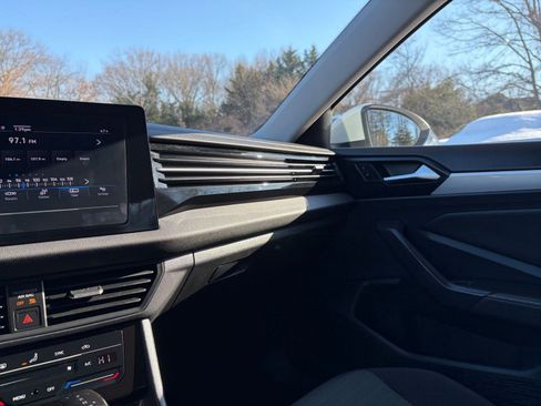 Used 2025 Volkswagen Jetta S image 33