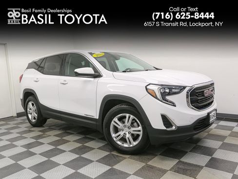 Used 2018 GMC Terrain SLE image 1