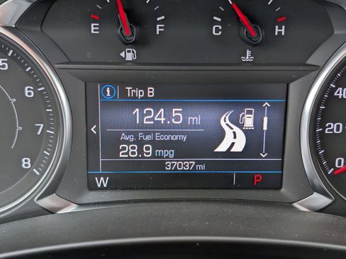 Used 2023 GMC Terrain SLE w/ Driver Convenience Package AWD/4WD image 11