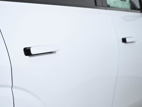 New 2026 INFINITI QX80 Autograph image 9