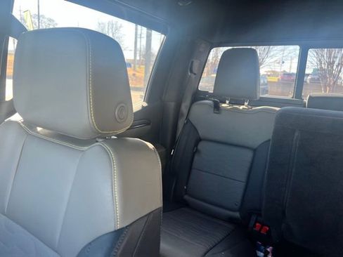 Used 2023 Chevrolet Silverado 1500 ZR2 w/ Technology Package image 19