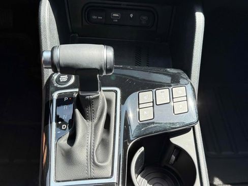 Used 2024 Kia Sportage SX image 9