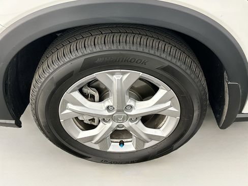 Used 2023 Honda HR-V LX image 11