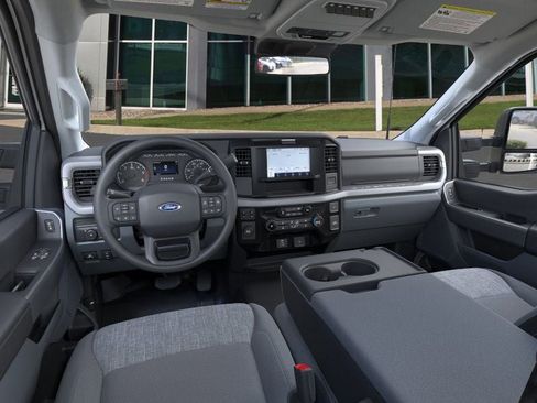 New 2025 Ford F450 XLT w/ XLT Value Package image 9