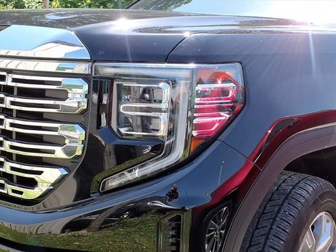 Used 2023 GMC Sierra 1500 Denali w/ Denali Reserve Package AWD/4WD image 4