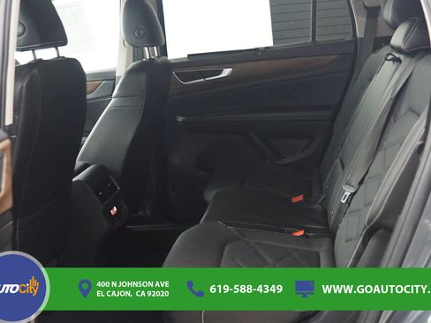 Used 2024 Volkswagen Atlas SE FWD image 14
