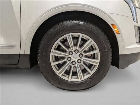 Used 2018 Cadillac XT5 Luxury w/ Driver Awareness Package image 24