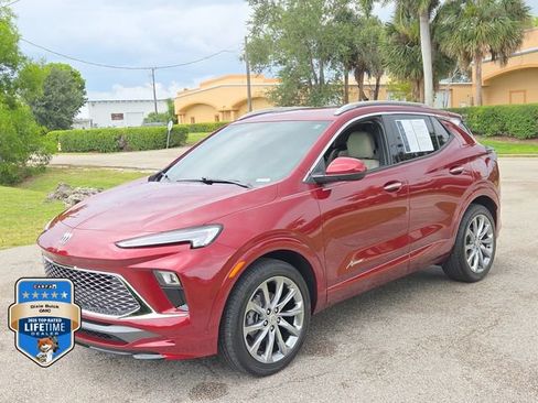 Certified 2024 Buick Encore GX Avenir FWD image 2