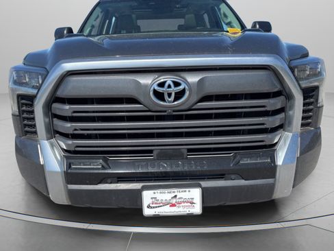 Used 2024 Toyota Tundra Limited AWD/4WD image 4