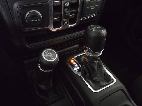 Used 2021 Jeep Wrangler Unlimited Sport AWD/4WD image 27