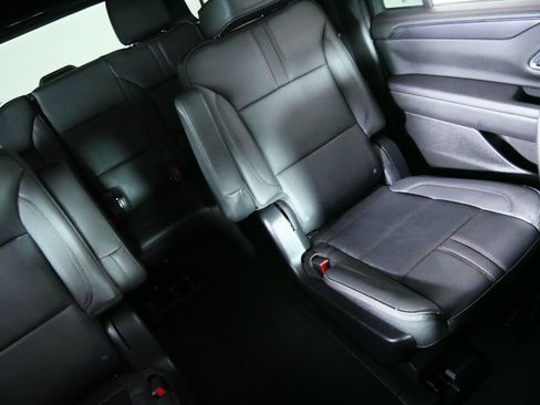 Used 2024 Chevrolet Suburban RST w/ Luxury Package AWD/4WD image 14