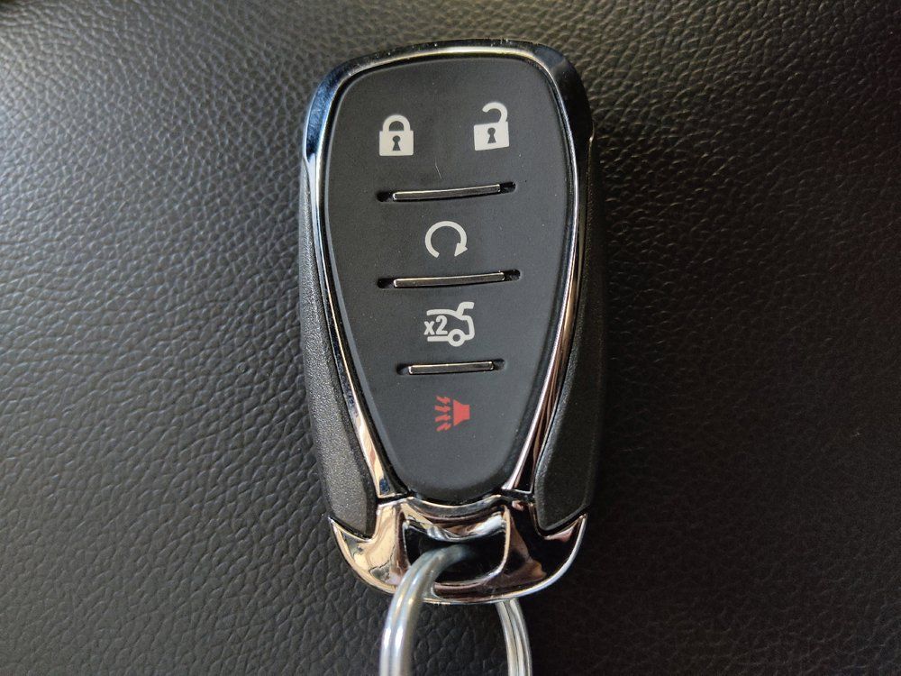 Used 2025 Chevrolet Malibu LS w/ Driver Confidence Package FWD image 32