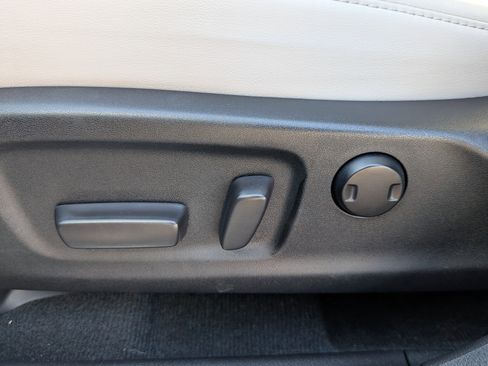 Used 2020 Lexus RX 450h AWD w/ Premium Package image 22