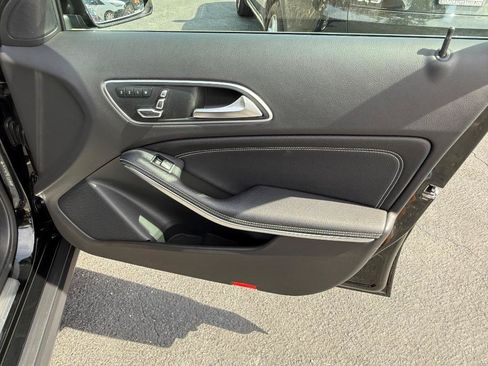 Used 2018 Mercedes-Benz GLA 250 4MATIC image 16
