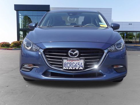 Used 2018 MAZDA MAZDA3 Sport w/ Preferred Equipment Package FWD image 8