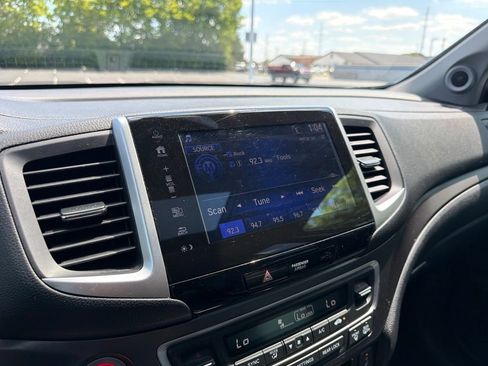 Used 2018 Honda Pilot EX-L image 29