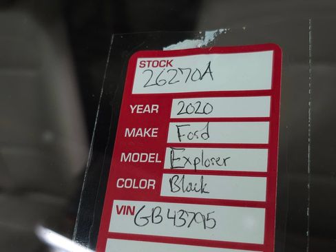 Used 2020 Ford Explorer XLT w/ Equipment Group 202A AWD/4WD image 36