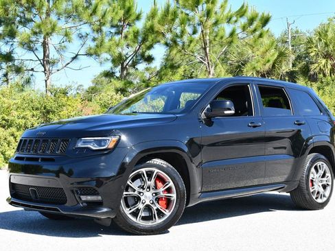 Used 2018 Jeep Grand Cherokee SRT AWD/4WD image 22