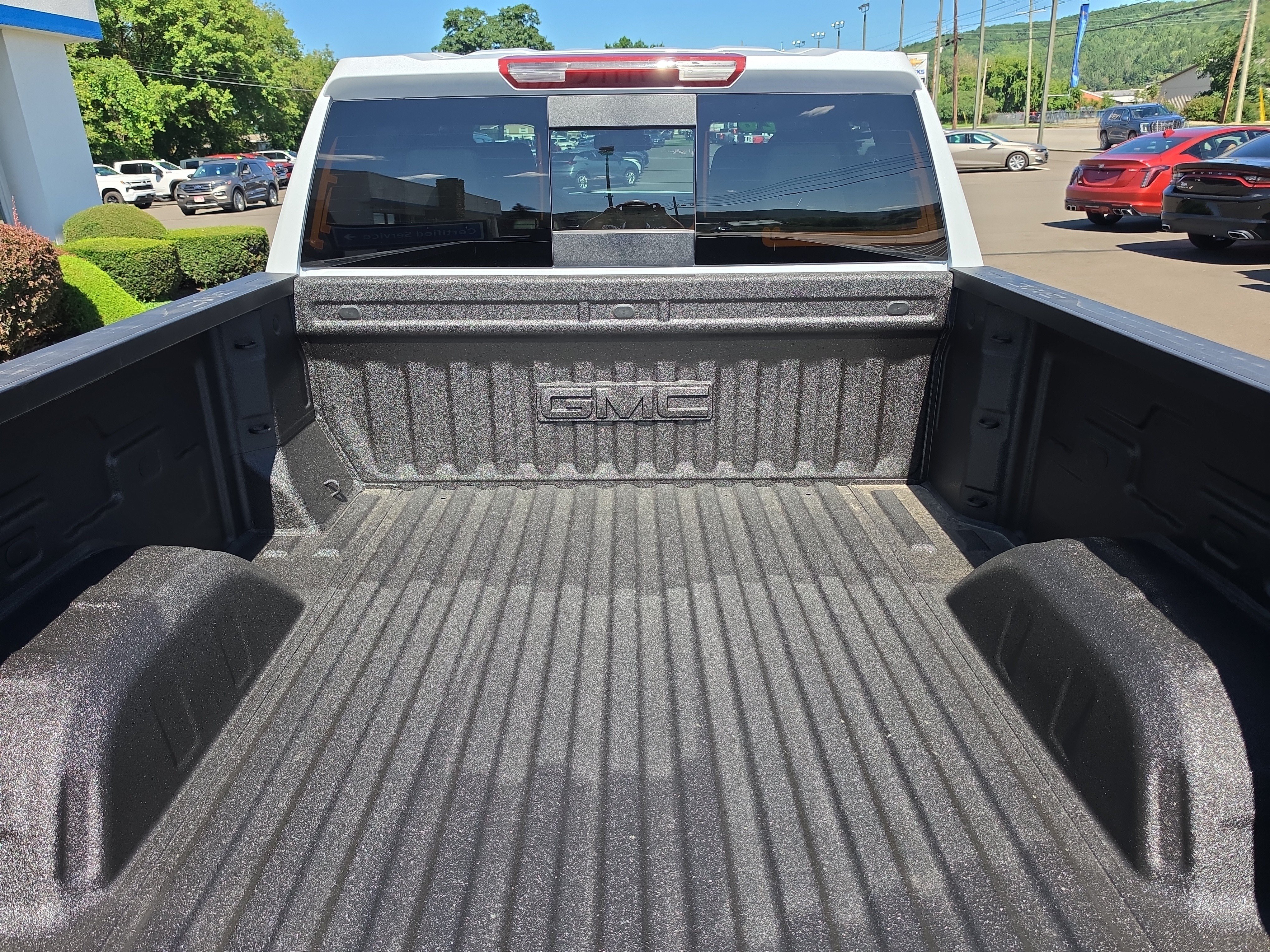 New 2026 GMC Sierra 1500 SLT w/ SLT Convenience Package AWD/4WD image 5