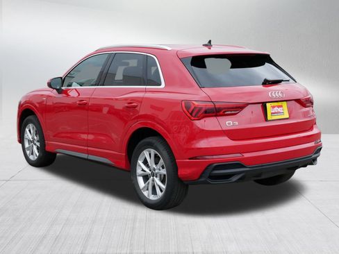 Used 2025 Audi Q3 2.0T Premium image 5