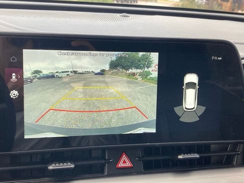 Used 2024 Kia Sportage EX FWD image 19