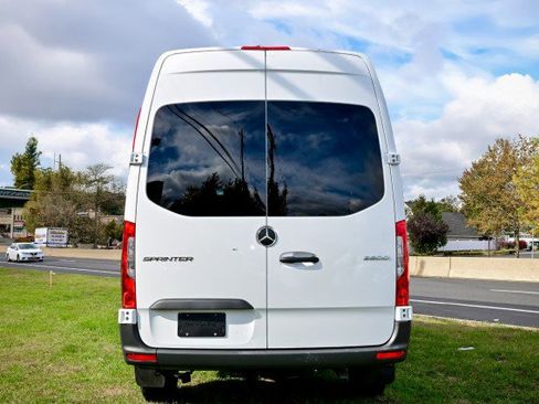 Used 2025 Mercedes-Benz Sprinter 2500 image 6