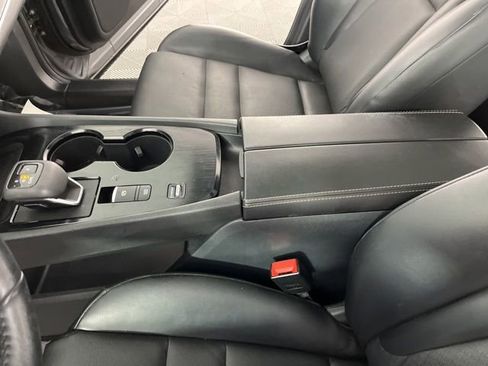 Used 2021 Nissan Rogue SV w/ Premium Package image 28