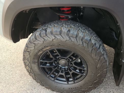Used 2021 Toyota Tacoma TRD Pro AWD/4WD image 19