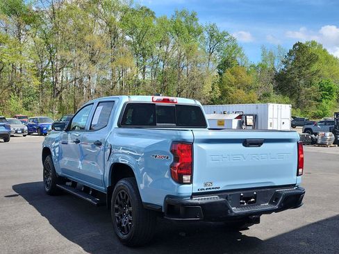 Used 2025 Chevrolet Colorado W/T w/ WT Custom Package image 3