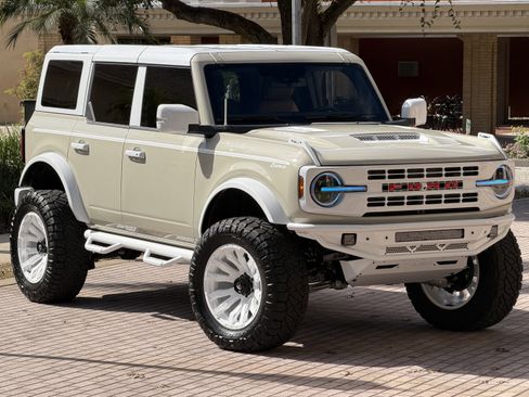 Used 2025 Ford Bronco Outer Banks image 38